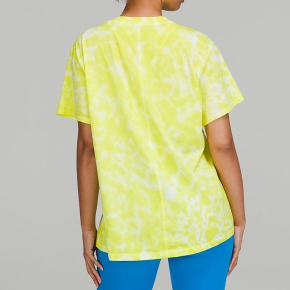 ❤️ Lululemon All Yours Cotton Boyfriend Tee Yellow Tie Dye Size 4 NWOT - Picture 6 of 6